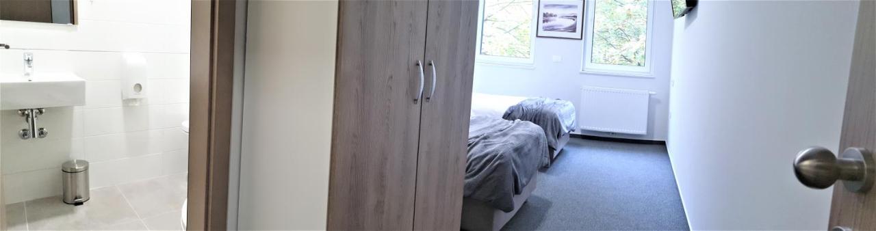 Smart Hostel Slavonski Brod Exteriör bild