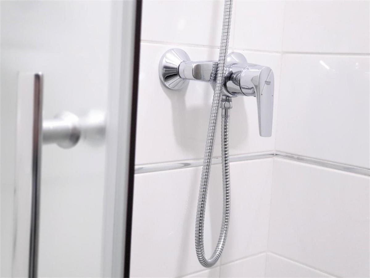 Smart Hostel Slavonski Brod Exteriör bild